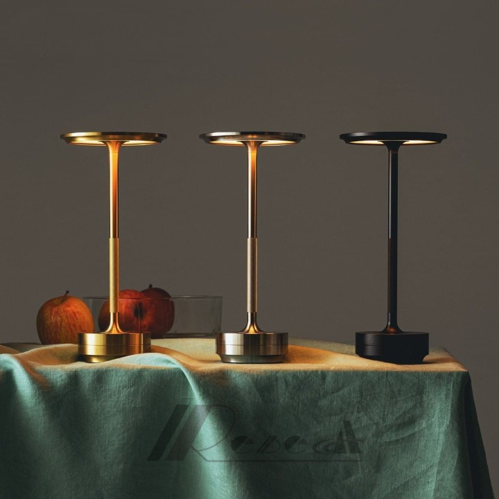 Bezdrátová dotyková lampa