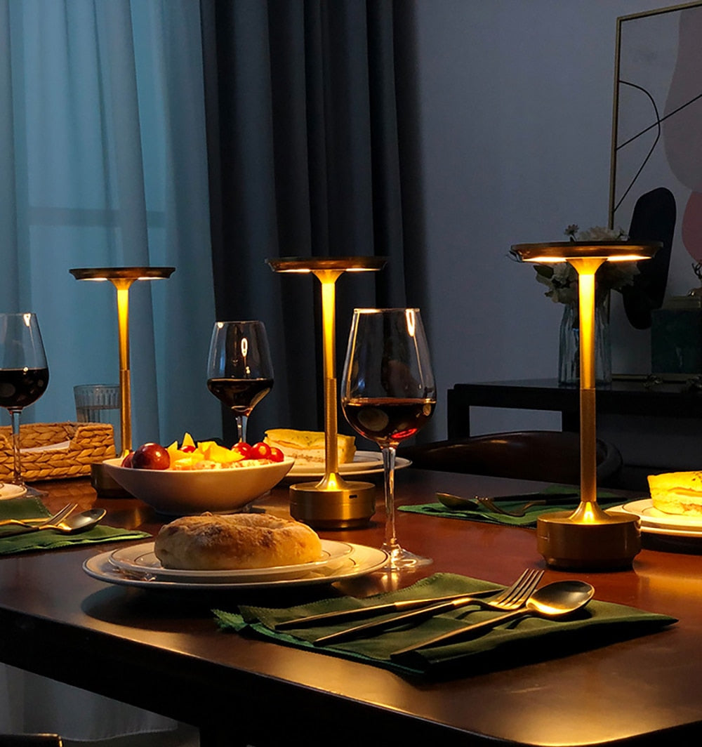 Bezdrátová dotyková lampa