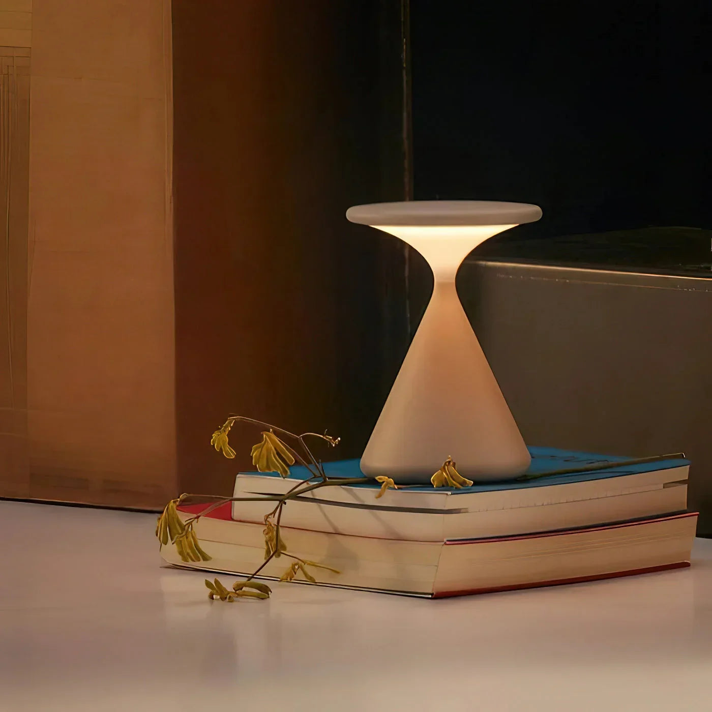 Bezdrátová stolní lampa | Design přesýpacích hodin