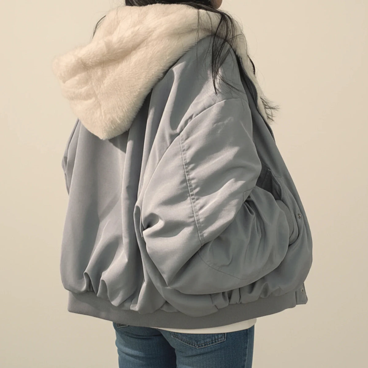 Dámská bunda bomber s kožešinovou kapucí