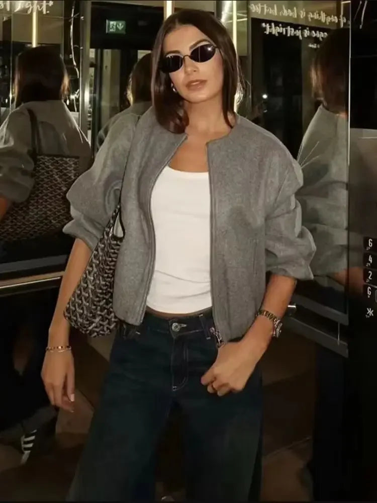 Dámská ležérní bunda typu bomber uvolněného střihu