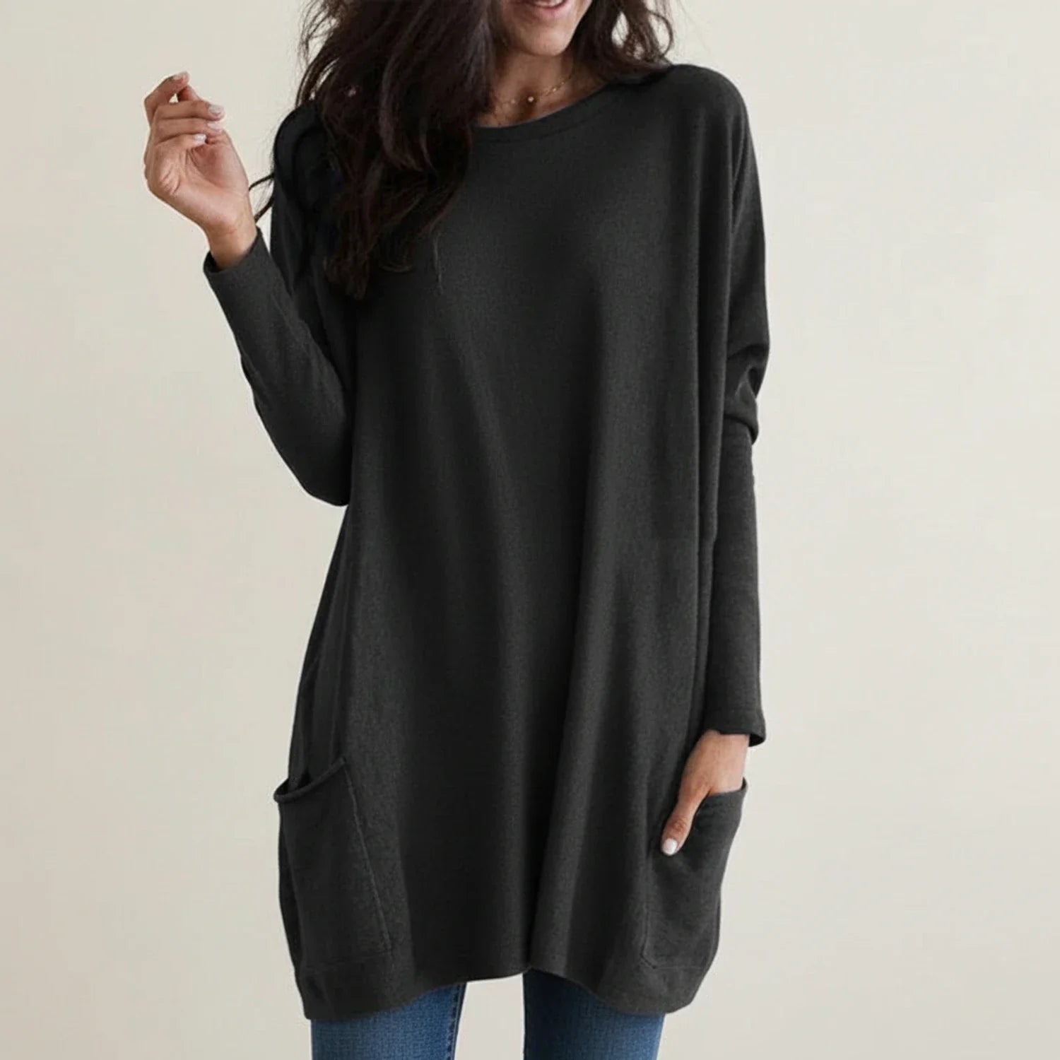 Dámské oversized svetrové šaty s kapsami