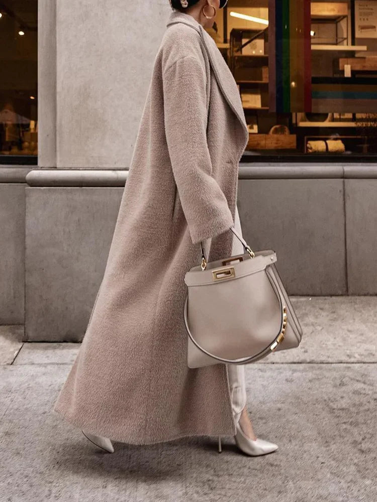 Dámský elegantní dlouhý zimní kabát oversized