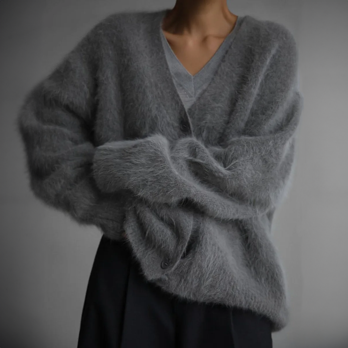 Dámský oversized kardigan na knoflíky