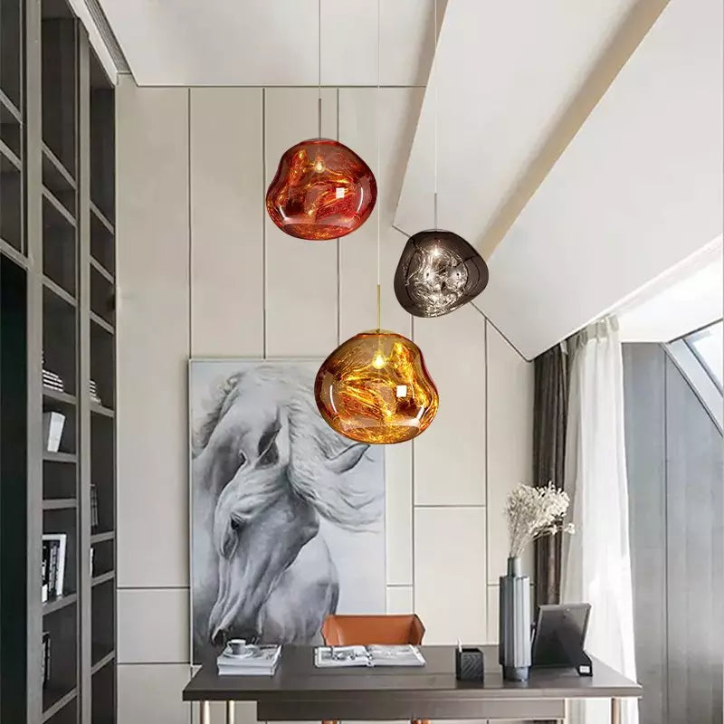 Designové závěsné svítidlo Melt – stylový a atmosférický světelný objekt