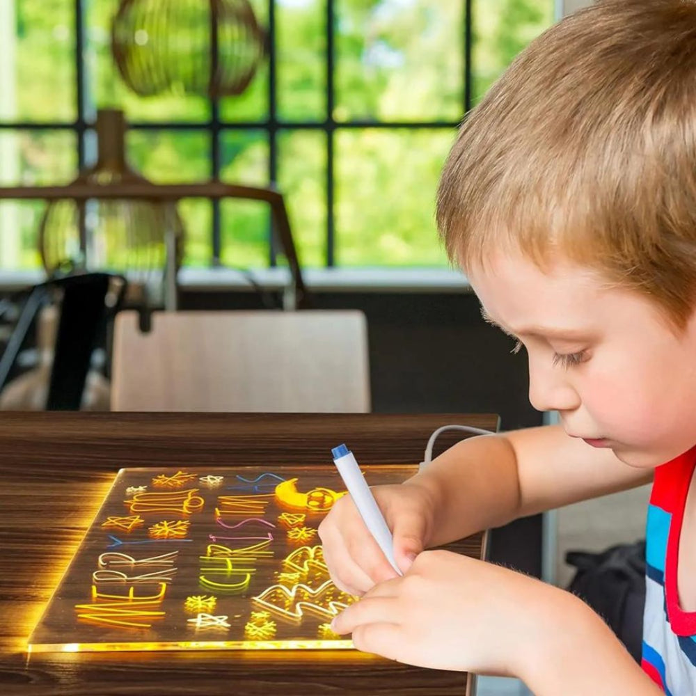 Dětská LED kreslicí tabulka pro kreativní a poučnou zábavu během svátků