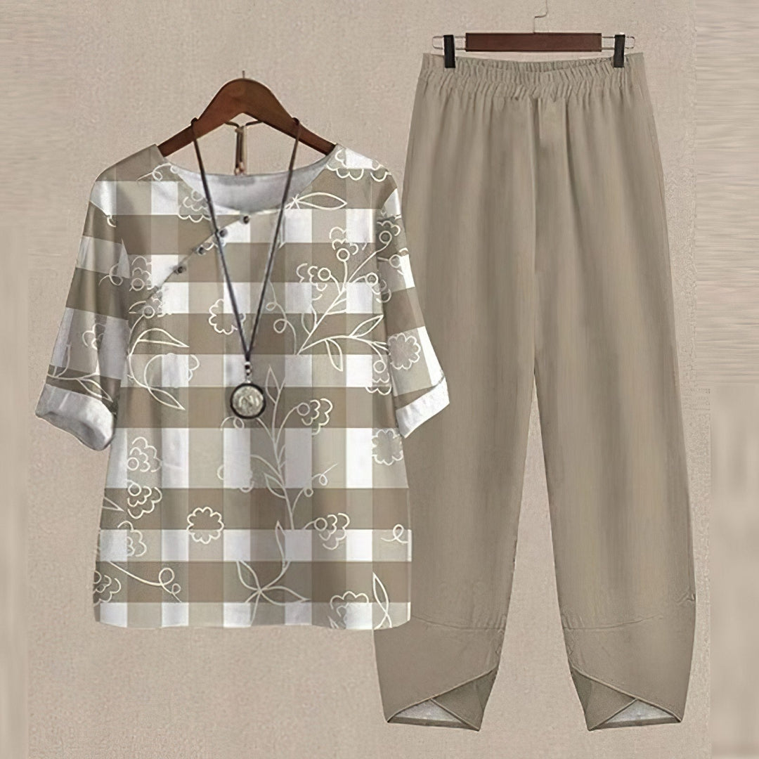 Elegantní dámský set blůzy a kalhot