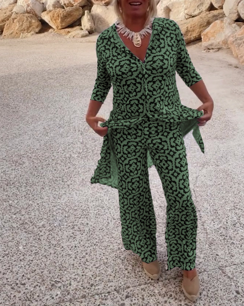 Elegantní dvoudílná souprava s potiskem pro každodenní styl