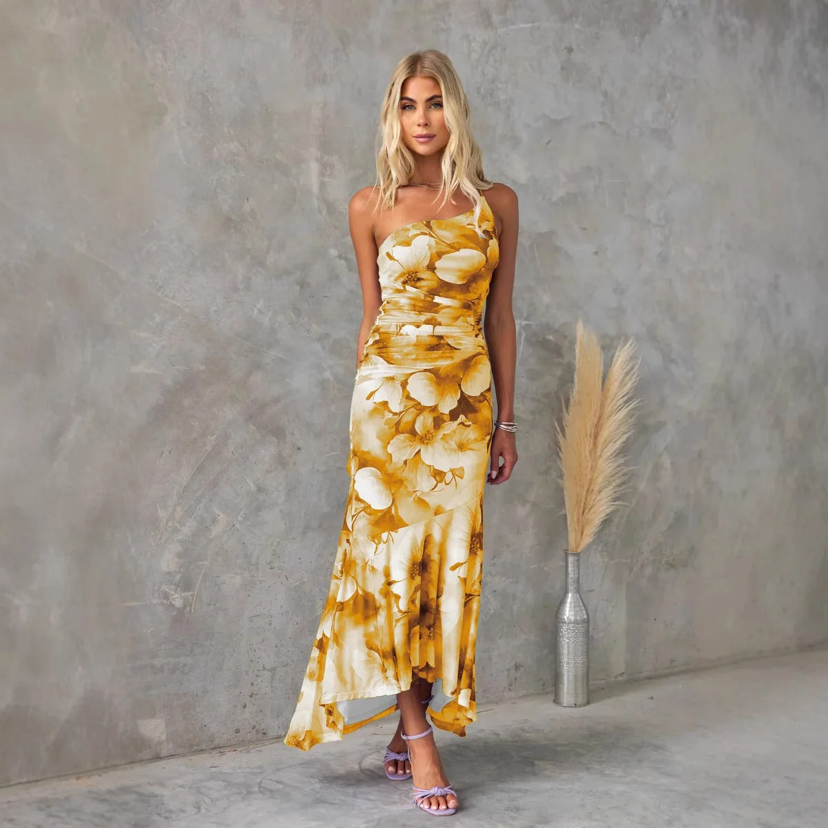 Elegantní květované midi šaty do teplého počasí