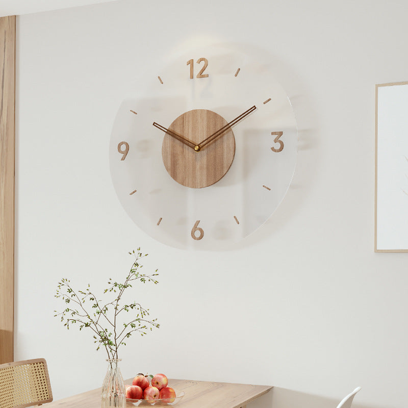 Elegantní skandinávské nástěnné hodiny v jednoduchém a harmonickém designu