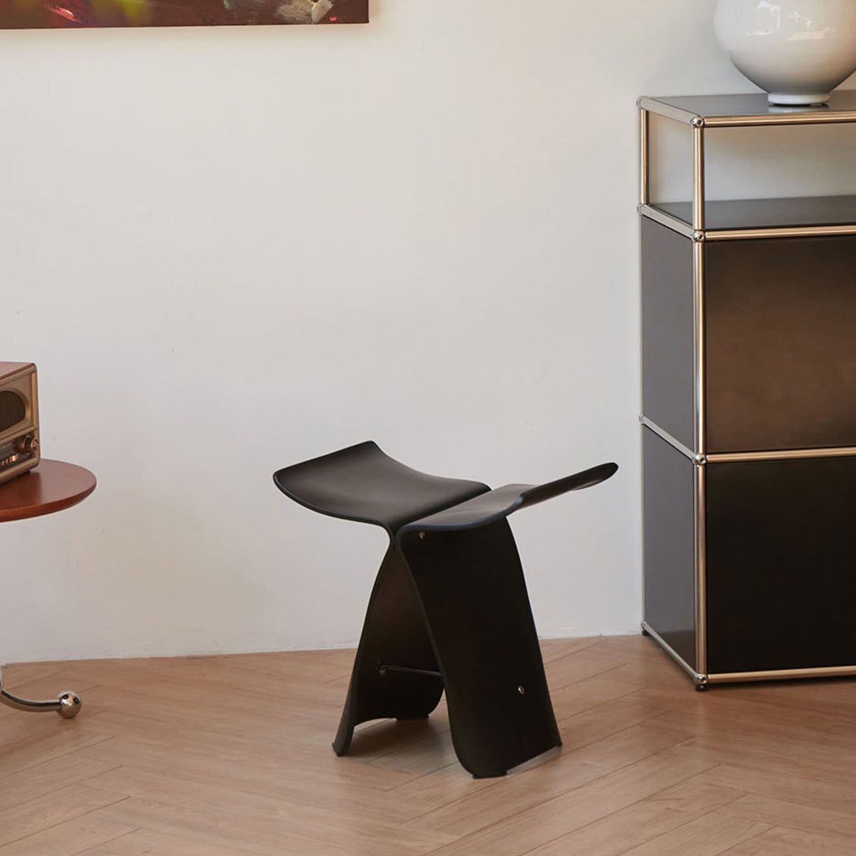 Elegantní stolička Butterfly – Nadčasový design do obývacího pokoje a předsíně
