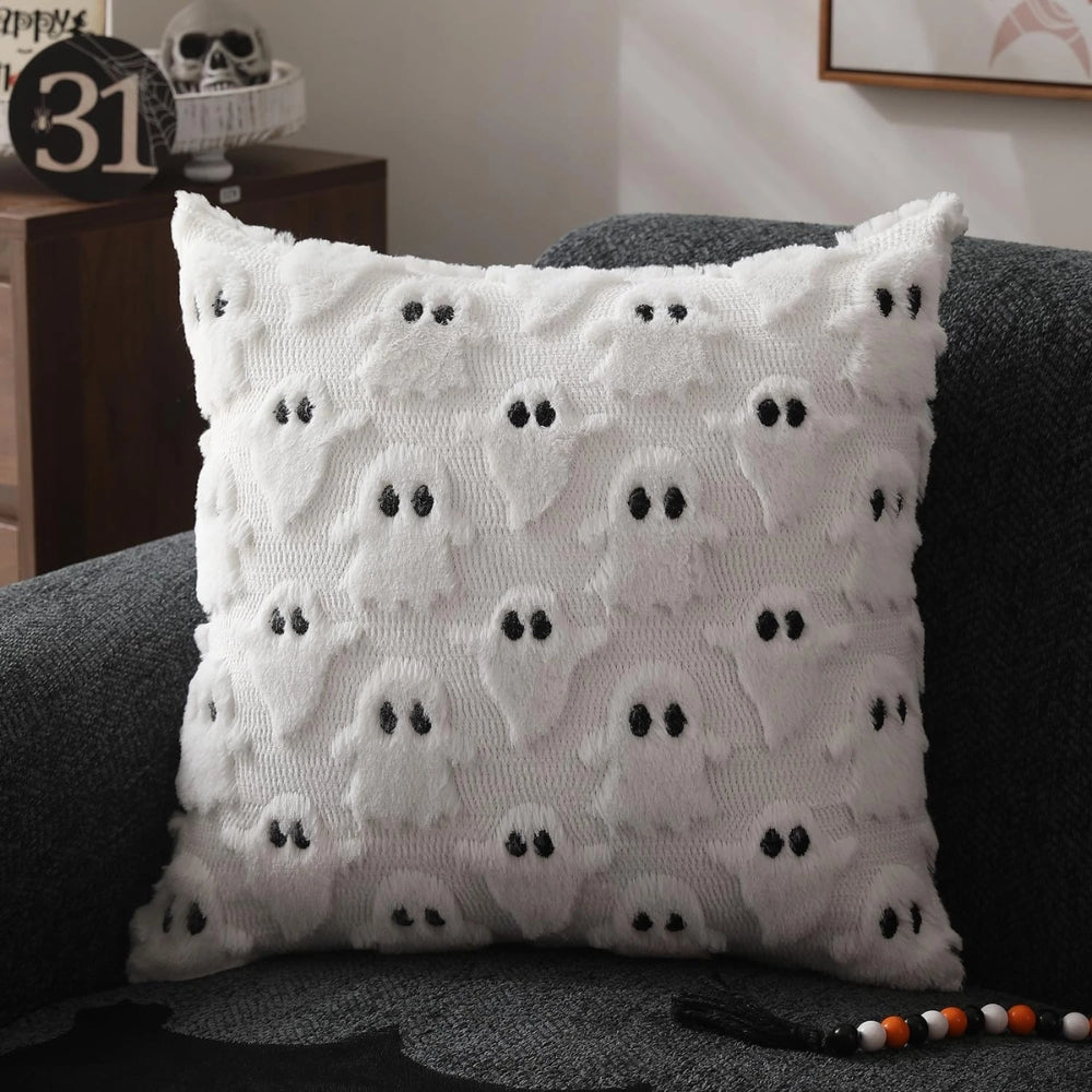 Halloweenský plyšový povlak na polštář se strašidelnými duchy