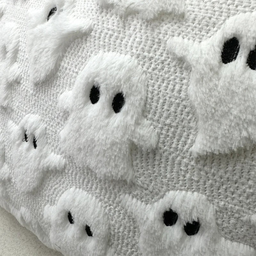 Halloweenský plyšový povlak na polštář se strašidelnými duchy