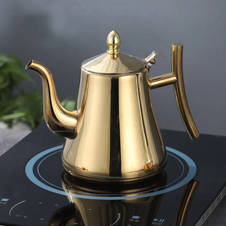 Indukční konvice pro rychlé a čisté vaření v moderním designu