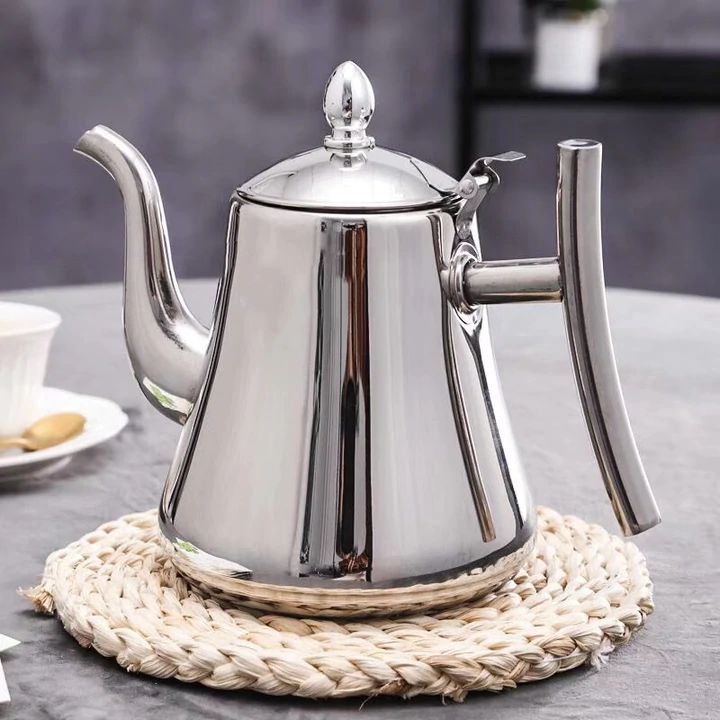 Indukční konvice pro rychlé a čisté vaření v moderním designu