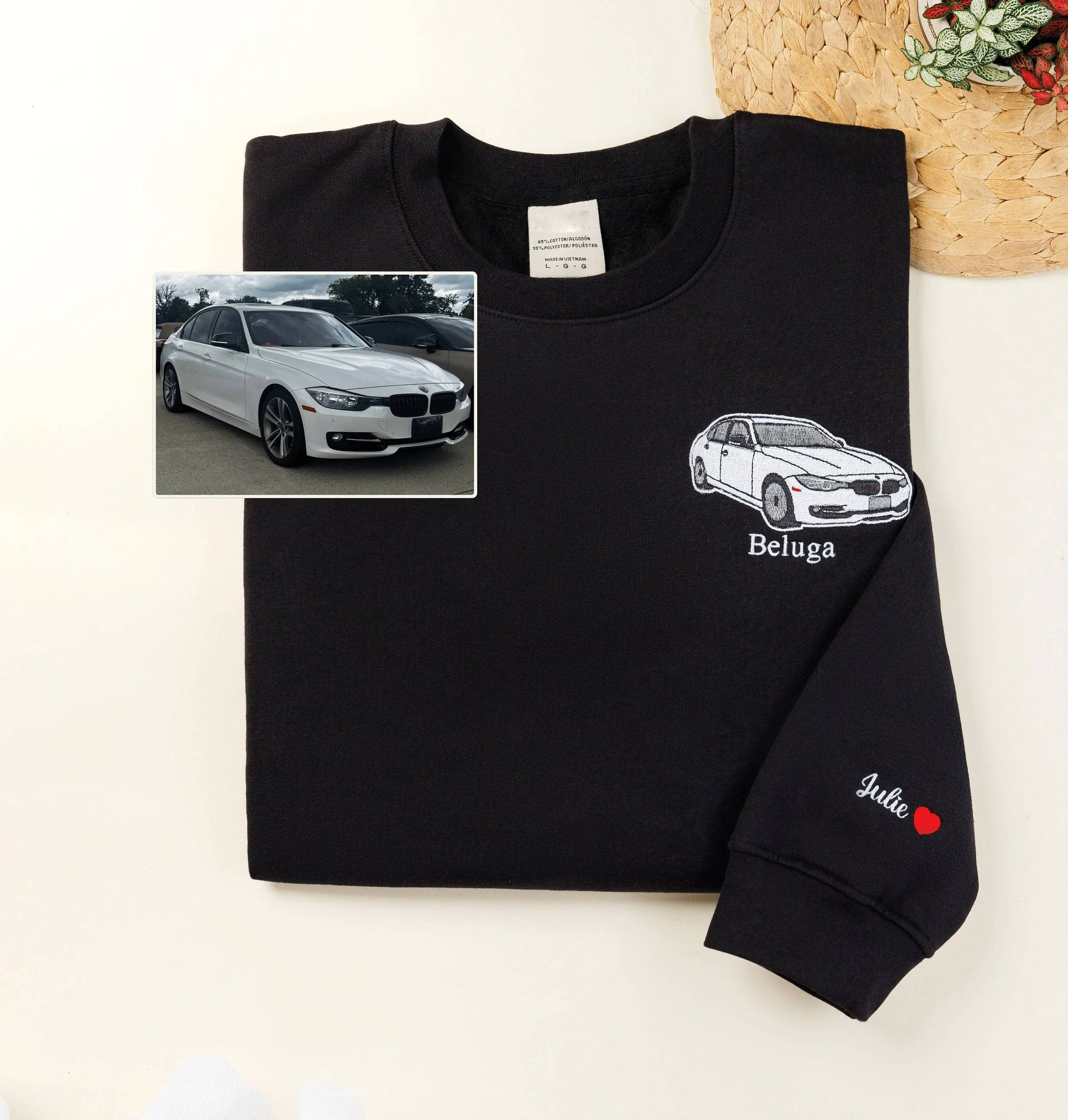 Jeho oblíbené auto, stylově vyšité