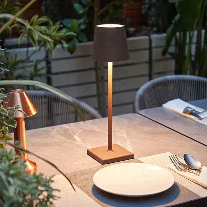 Luxusní bezdrátová stolní lampa