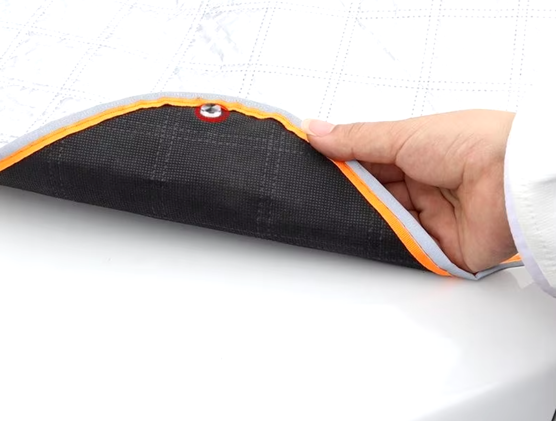 Magnetická zimní clona na čelní sklo a zpětná zrcátka