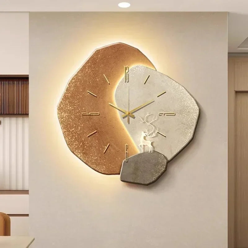 Moderní nástěnné hodiny s unikátním designem