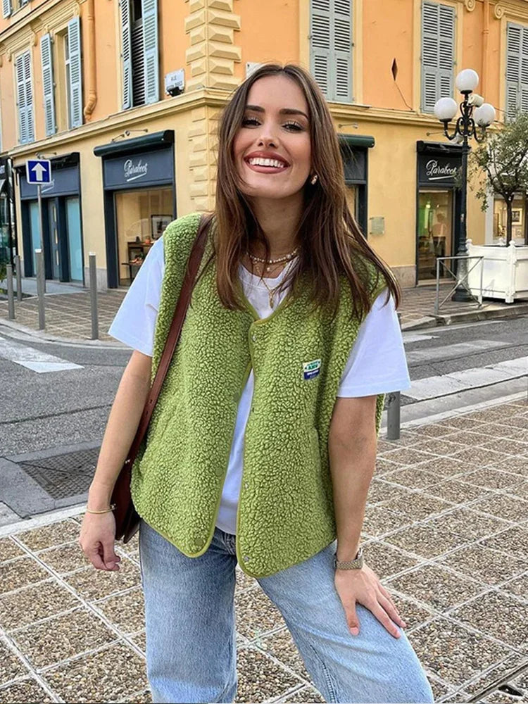 Módní dámská vestička na knoflíky