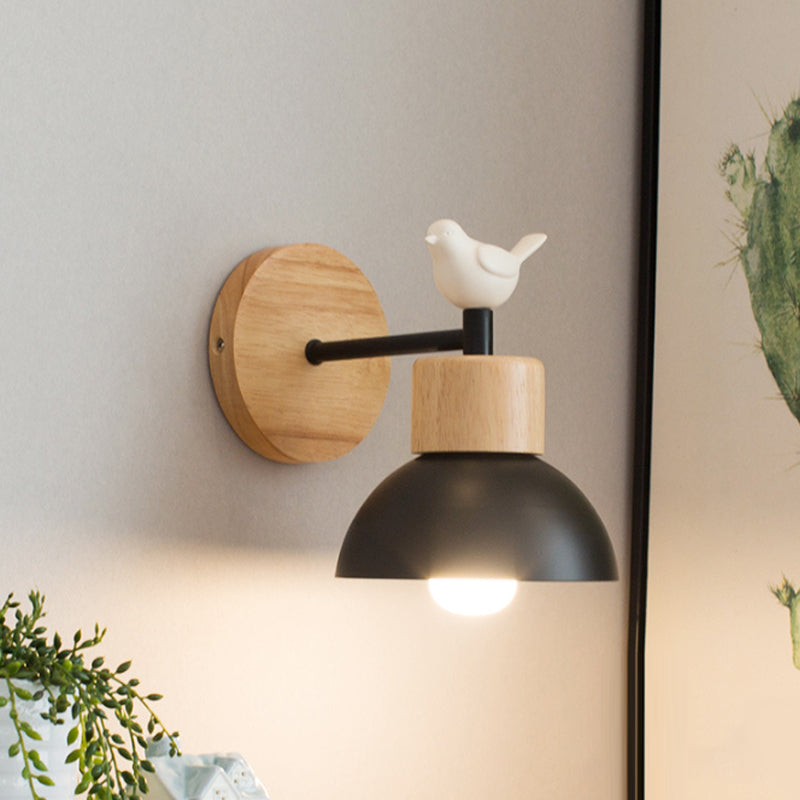 Nástěnná dřevěná lampa s ptáčkem v severském stylu | LED nástěnné světlo k posteli