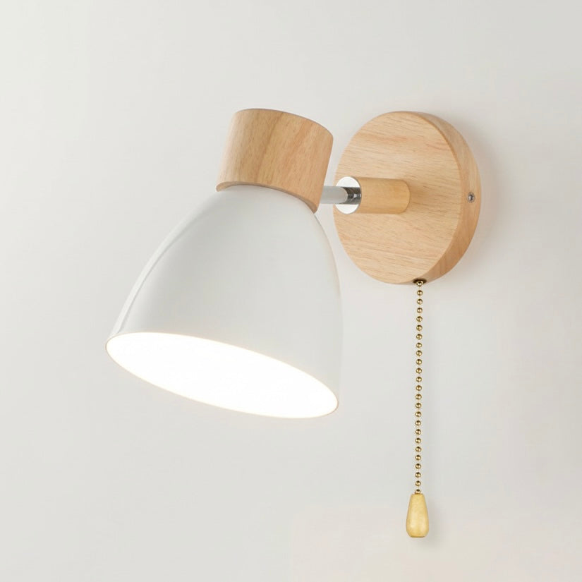 Nástěnná lampa z kovu a dřeva | Kuželový design | E27 | Pevná montáž | 230V | Skandinávský minimalistický styl