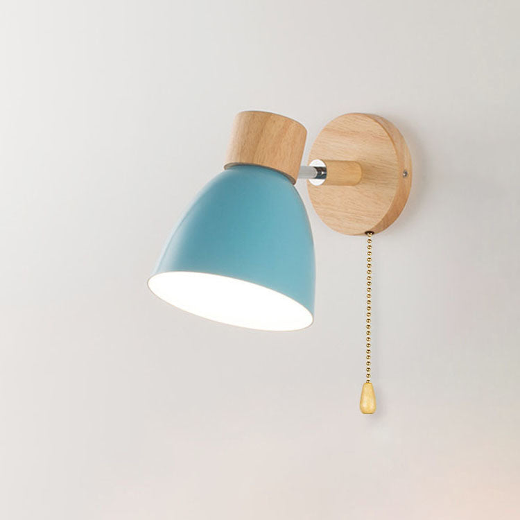 Nástěnná lampa z kovu a dřeva | Kuželový design | E27 | Pevná montáž | 230V | Skandinávský minimalistický styl