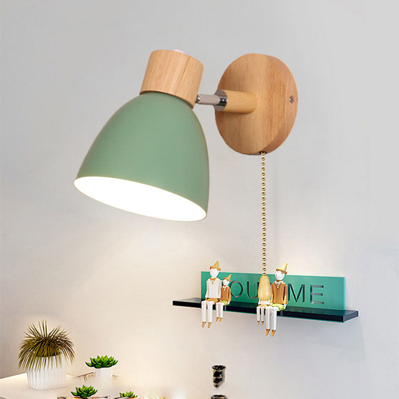 Nástěnná lampa z kovu a dřeva | Kuželový design | E27 | Pevná montáž | 230V | Skandinávský minimalistický styl