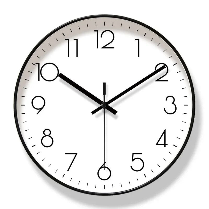 Nástěnné hodiny v minimalistickém skandinávském designu