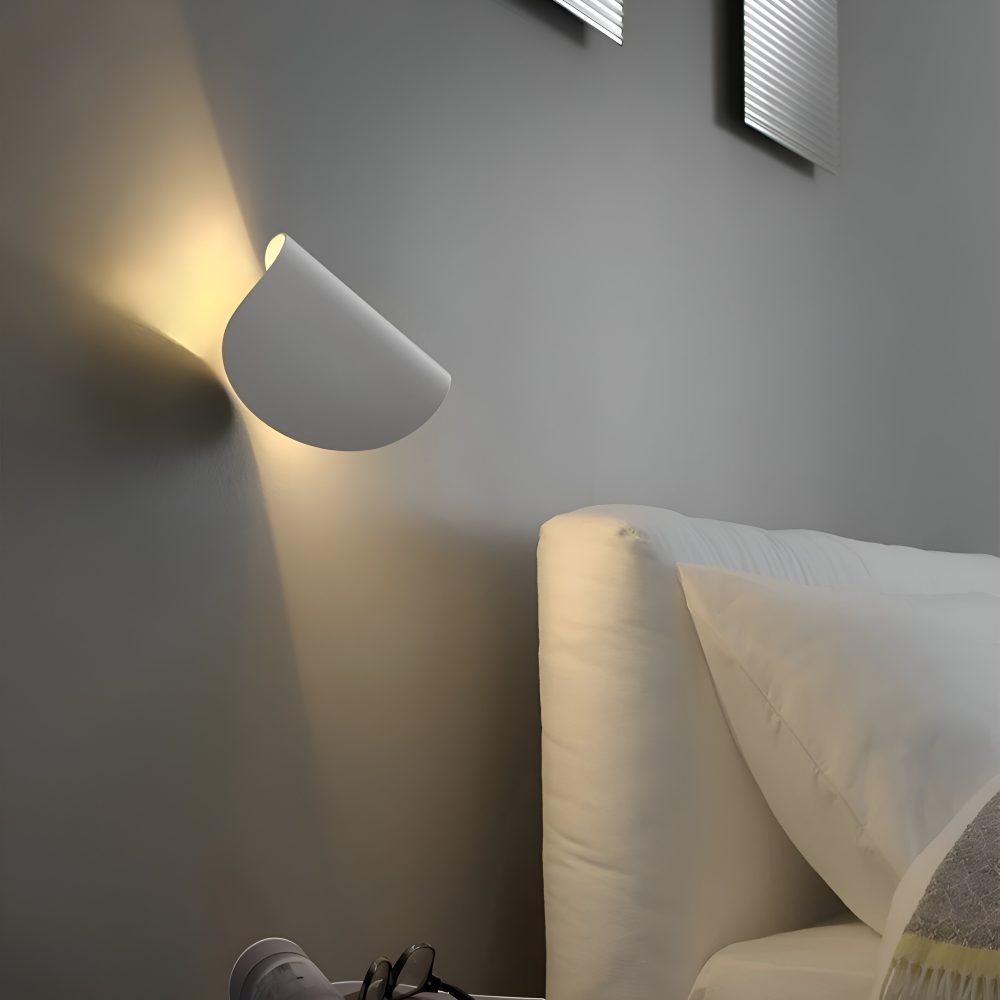 Nástěnné svítidlo Twist | Moderní nastavitelná LED nástěnná lampa