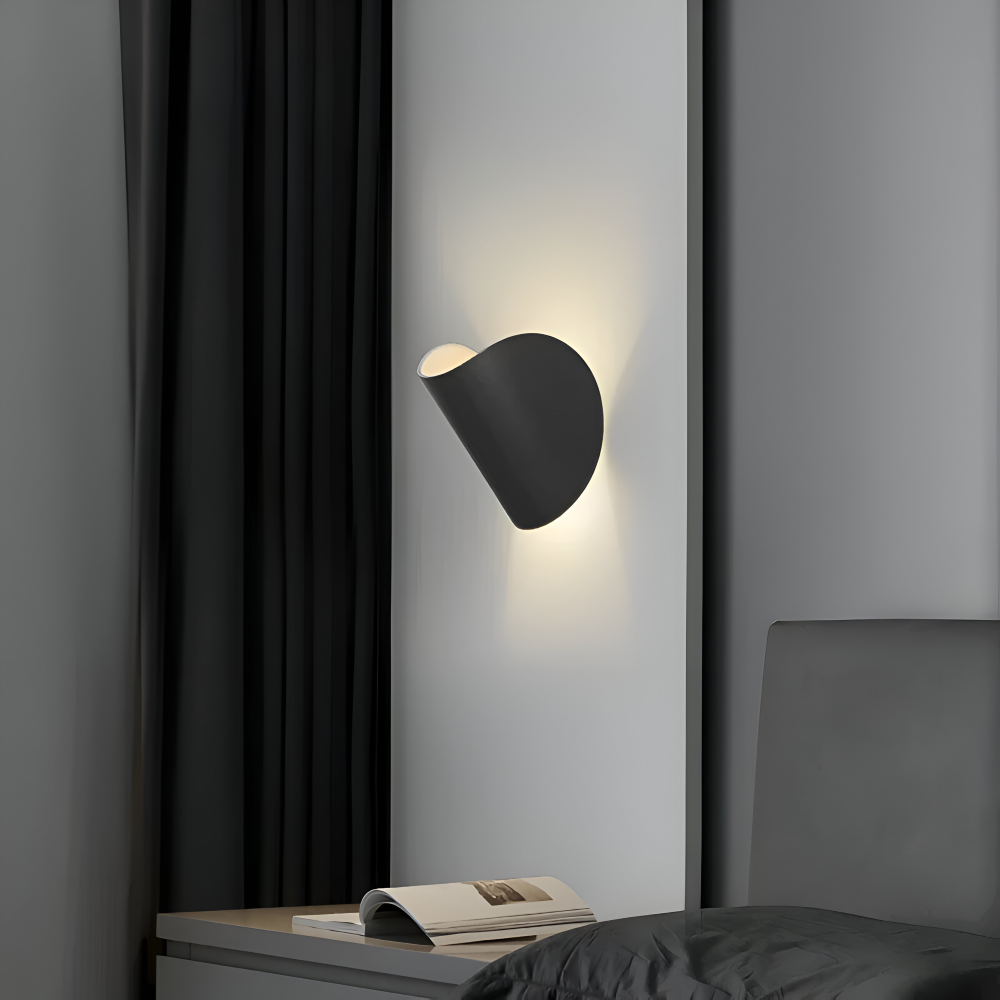Nástěnné svítidlo Twist | Moderní nastavitelná LED nástěnná lampa