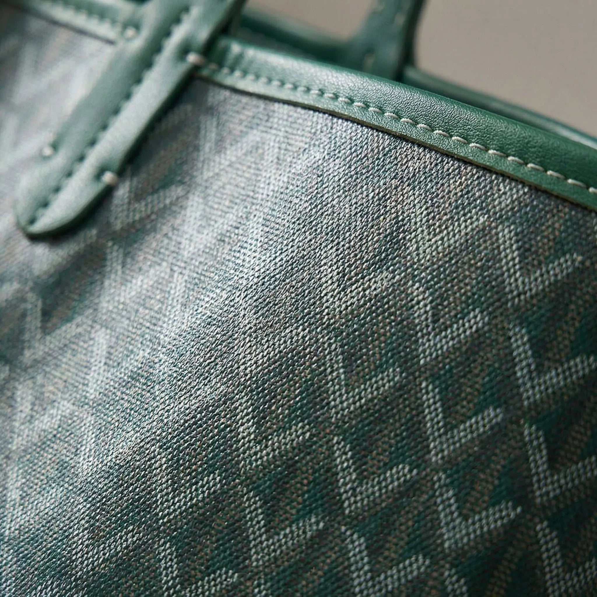 Prostorná taška shopper s grafickým vzorem