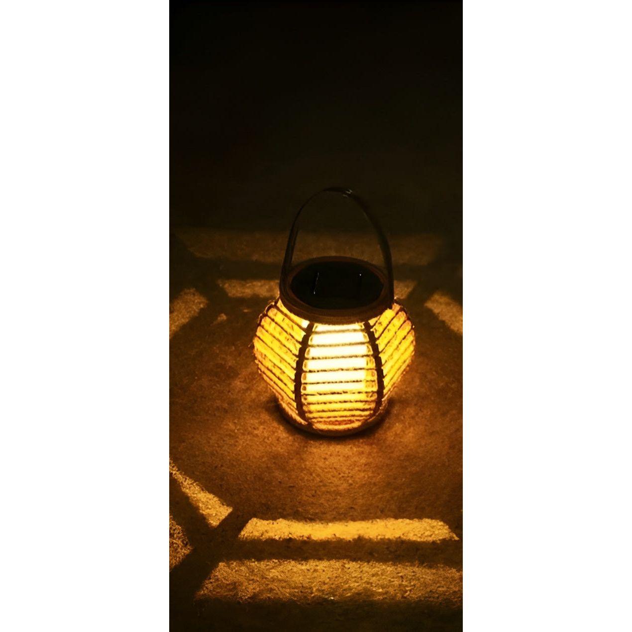 Ratanová solární zahradní lampa s automatickým osvětlením pro venkovní použití
