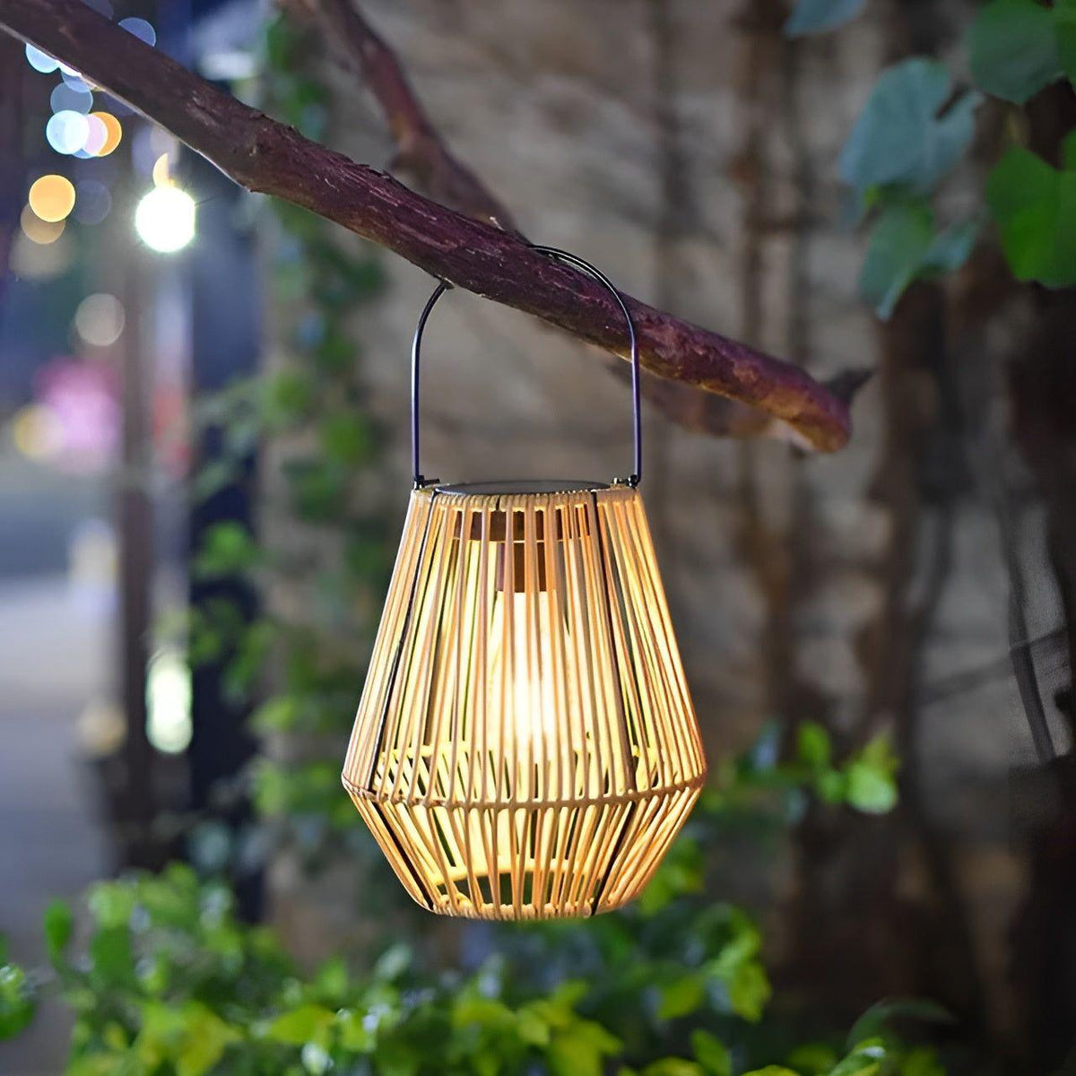 Ratanová solární zahradní lampa s automatickým osvětlením pro venkovní použití