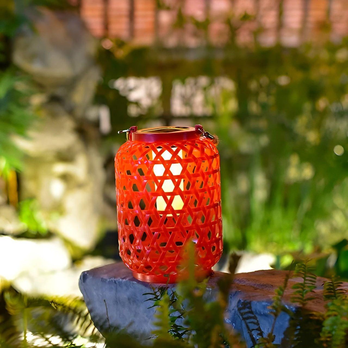 Ratanová solární zahradní lampa s automatickým osvětlením pro venkovní použití