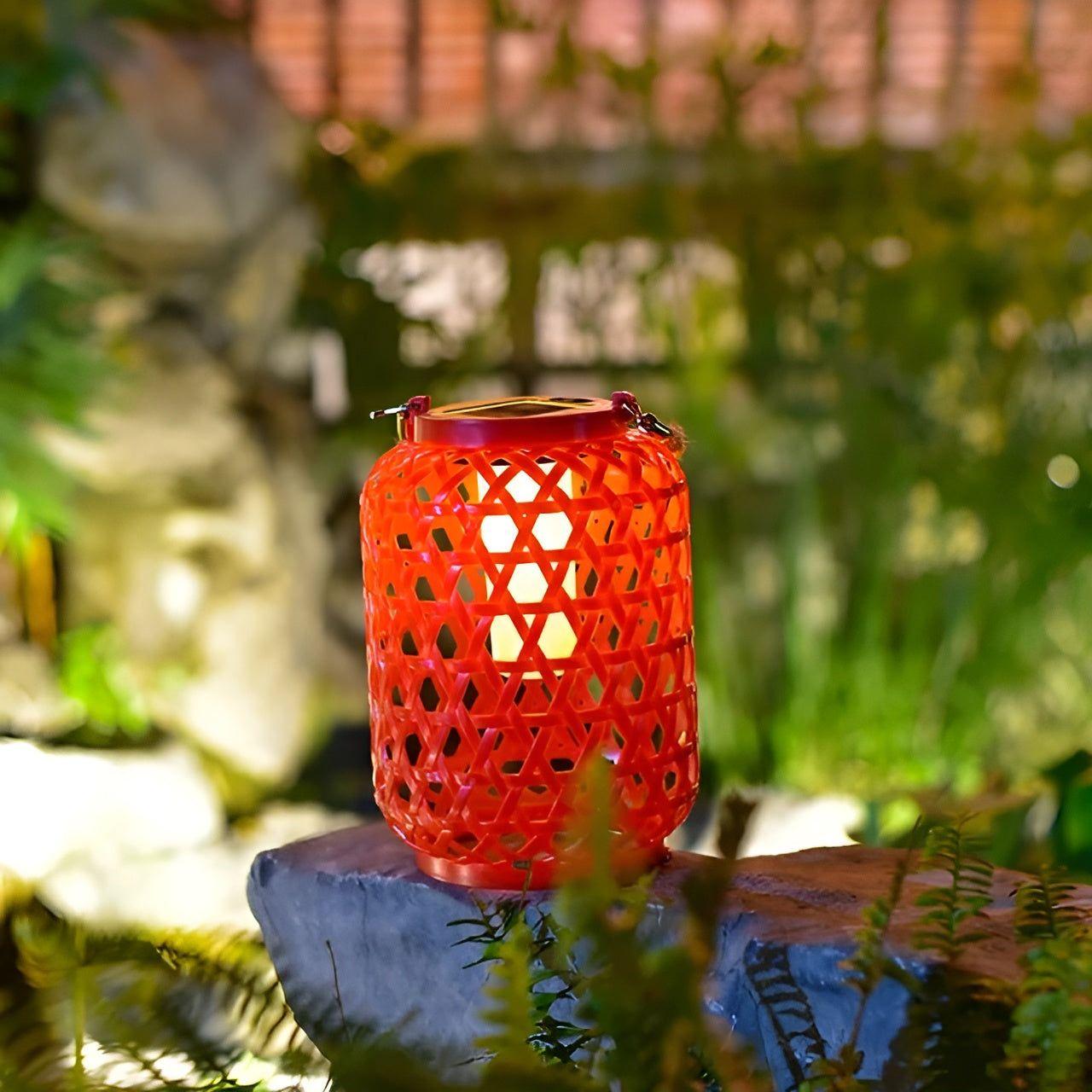 Ratanová solární zahradní lampa s automatickým osvětlením pro venkovní použití