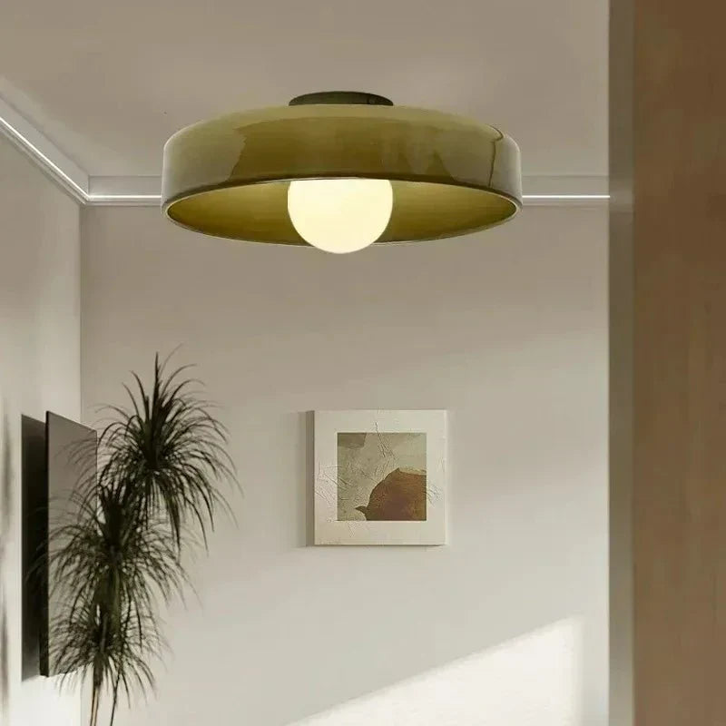 Skleněné stropní svítidlo v skandinávském designu – Atmosférické osvětlení do každého interiéru