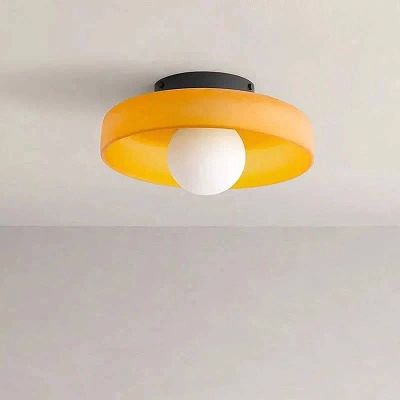 Skleněné stropní svítidlo v skandinávském designu – Atmosférické osvětlení do každého interiéru