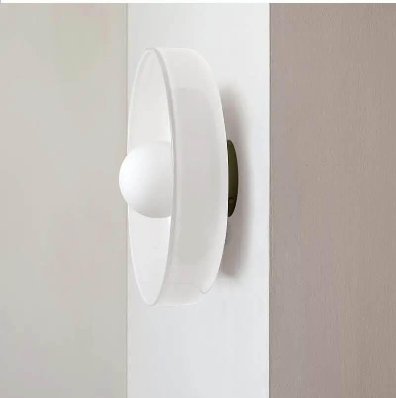 Skleněné stropní svítidlo v skandinávském designu – Atmosférické osvětlení do každého interiéru