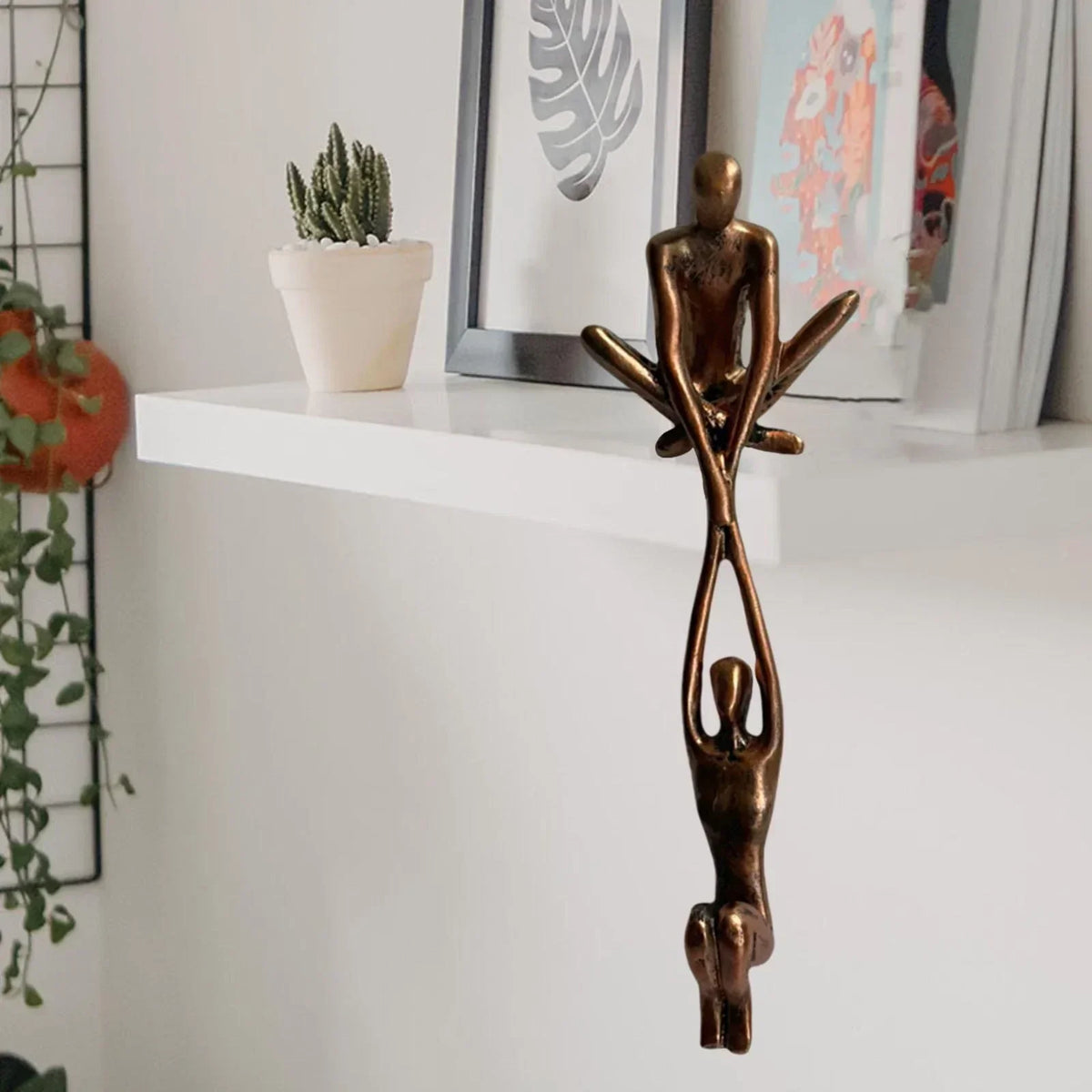Sochařská figurka Věčná láska a síla