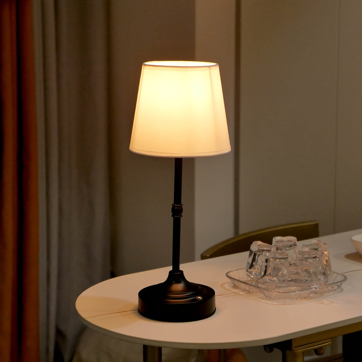 Stmívatelná bezdrátová stolní lampa | Dobíjecí přes USB
