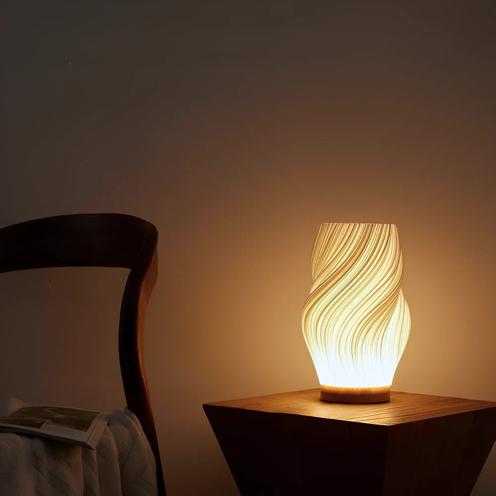 Stmívatelná designová LED lampa s vlnitou strukturou