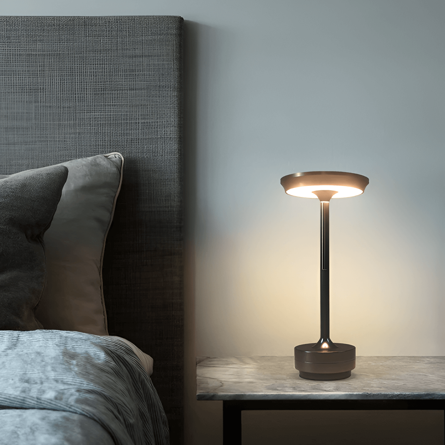 Stolní lampa – nastavitelné útulné osvětlení