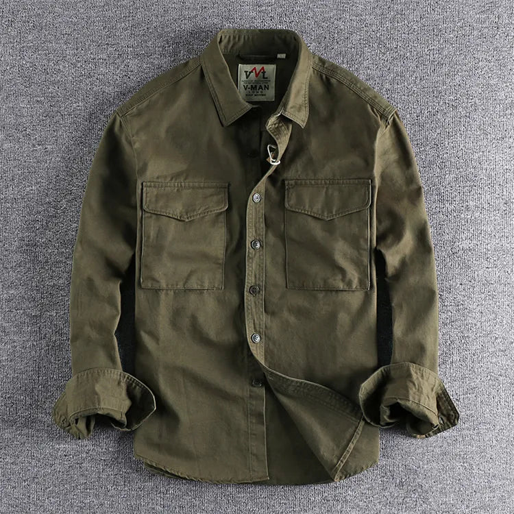Stylová košile v military stylu