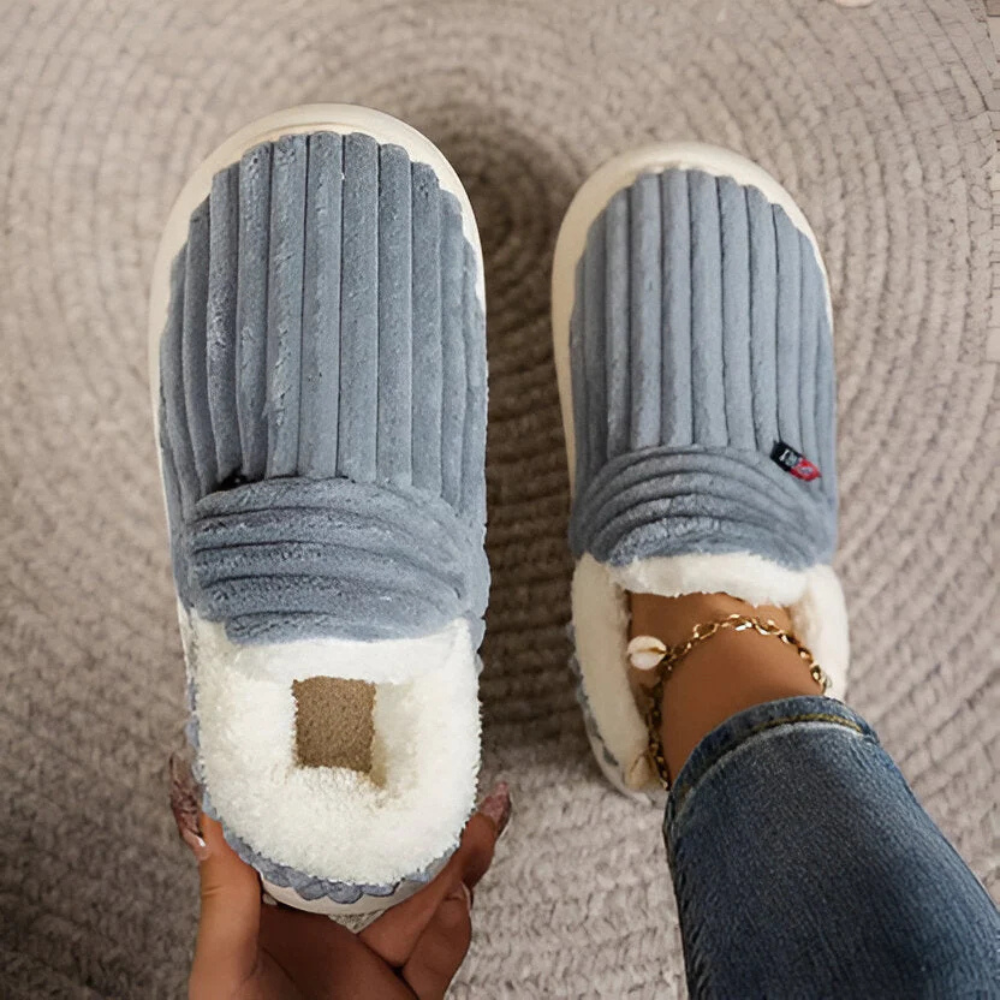Unisex domácí papuče z měkkého plyše s protiskluzovým ergonomickým designem